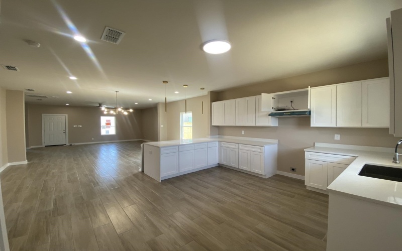 5218 Curuba Dr., LAREDO, TX 78046, 3 Bedrooms Bedrooms, ,2 BathroomsBathrooms,Residential,For Sale,5218 Curuba Dr.,0,20261131