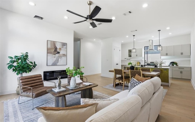 2631 Kirby Street #102, Dallas, TX 75204, 2 Habitaciones Habitaciones , ,2 BañosBaños,Residential,En Venta,2631 Kirby Street,0,21173074