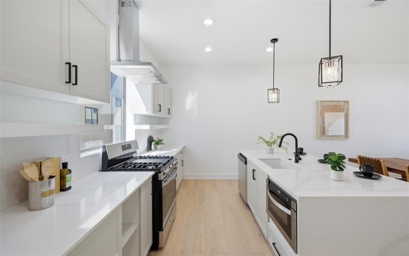 2631 Kirby Street #102, Dallas, TX 75204, 2 Habitaciones Habitaciones , ,2 BañosBaños,Residential,En Venta,2631 Kirby Street,0,21173074