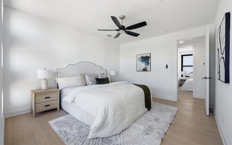 2631 Kirby Street #102, Dallas, TX 75204, 2 Habitaciones Habitaciones , ,2 BañosBaños,Residential,En Venta,2631 Kirby Street,0,21173074