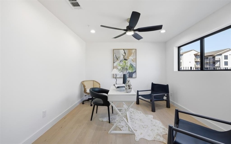 2631 Kirby Street #102, Dallas, TX 75204, 2 Habitaciones Habitaciones , ,2 BañosBaños,Residential,En Venta,2631 Kirby Street,0,21173074