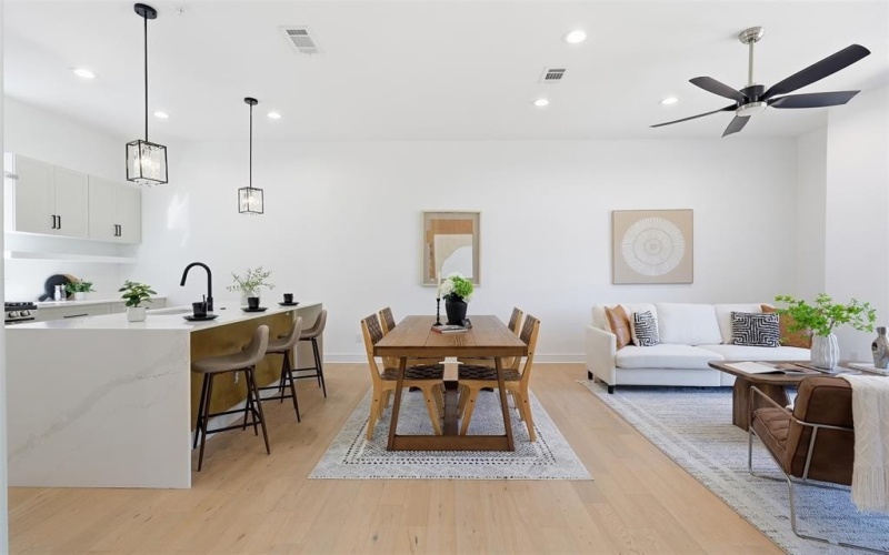 2631 Kirby Street #102, Dallas, TX 75204, 2 Habitaciones Habitaciones , ,2 BañosBaños,Residential,En Venta,2631 Kirby Street,0,21173074