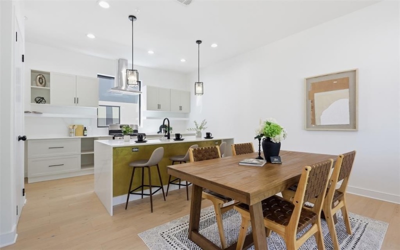 2631 Kirby Street #102, Dallas, TX 75204, 2 Habitaciones Habitaciones , ,2 BañosBaños,Residential,En Venta,2631 Kirby Street,0,21173074