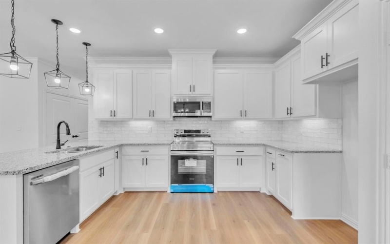 1410 W Connally Street, Tyler, TX 75701, 3 Bedrooms Bedrooms, ,2 BathroomsBathrooms,Residential,For Sale,1410 W Connally Street,0,21177500