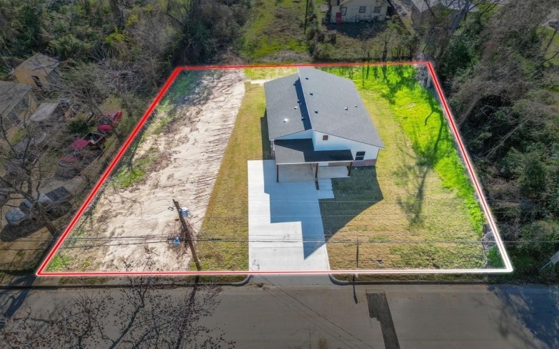 1410 W Connally Street, Tyler, TX 75701, 3 Bedrooms Bedrooms, ,2 BathroomsBathrooms,Residential,For Sale,1410 W Connally Street,0,21177500