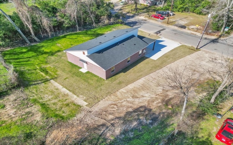 1410 W Connally Street, Tyler, TX 75701, 3 Bedrooms Bedrooms, ,2 BathroomsBathrooms,Residential,For Sale,1410 W Connally Street,0,21177500