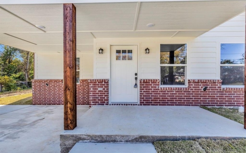 1410 W Connally Street, Tyler, TX 75701, 3 Bedrooms Bedrooms, ,2 BathroomsBathrooms,Residential,For Sale,1410 W Connally Street,0,21177500