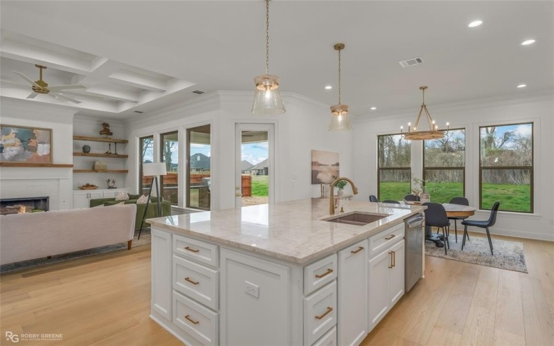 509 Cocodrie Drive, Bossier City, LA 71112, 4 Habitaciones Habitaciones , ,3 BañosBaños,Residential,En Venta,509 Cocodrie Drive,0,21191070