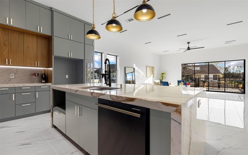 1022 Bow Street, Rockwall, TX 75087, 4 Habitaciones Habitaciones , ,5 BañosBaños,Residential,En Venta,1022 Bow Street,0,21194374