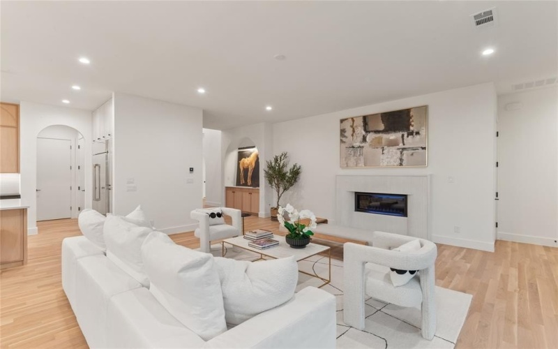 4307 Camden Avenue, Dallas, TX 75206, 5 Habitaciones Habitaciones , ,6 BañosBaños,Residential,En Venta,4307 Camden Avenue,0,21194654