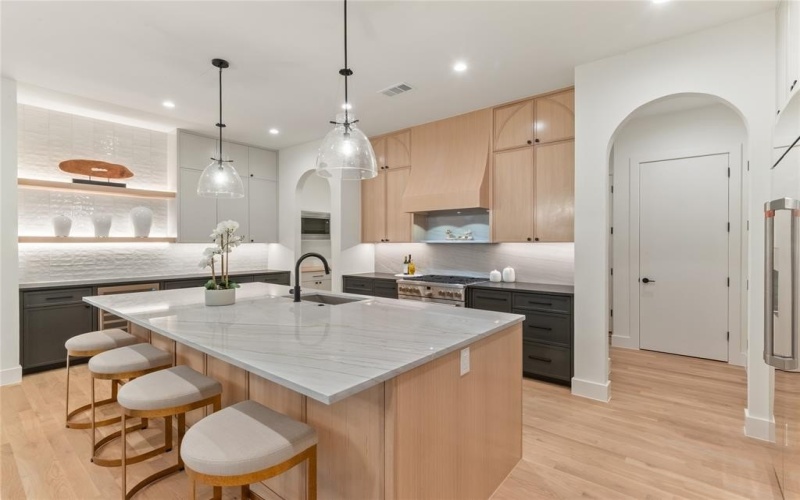 4307 Camden Avenue, Dallas, TX 75206, 5 Habitaciones Habitaciones , ,6 BañosBaños,Residential,En Venta,4307 Camden Avenue,0,21194654