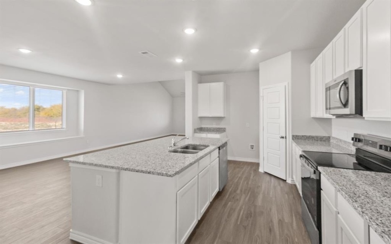 1128 Runway Road, Fort Worth, TX 76131, 4 Habitaciones Habitaciones , ,3 BañosBaños,Residential,En Venta,1128 Runway Road,0,21200786