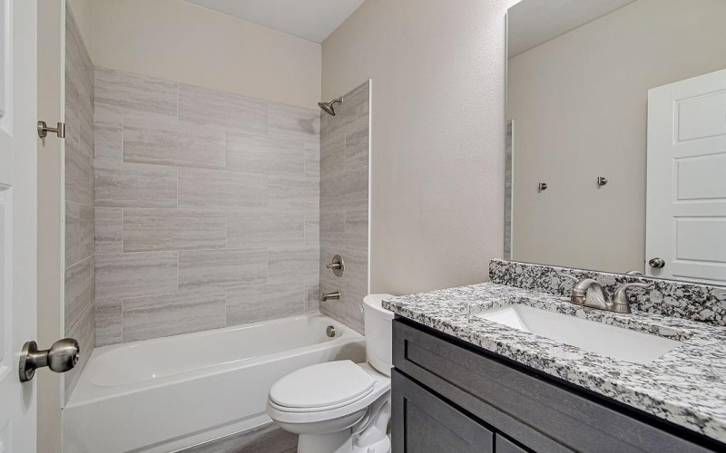 1005 E Tucker Street, Fort Worth, TX 76104, 3 Habitaciones Habitaciones , ,2 BañosBaños,Residential,En Venta,1005 E Tucker Street,0,21200805