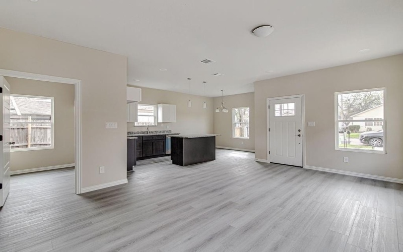 1005 E Tucker Street, Fort Worth, TX 76104, 3 Habitaciones Habitaciones , ,2 BañosBaños,Residential,En Venta,1005 E Tucker Street,0,21200805