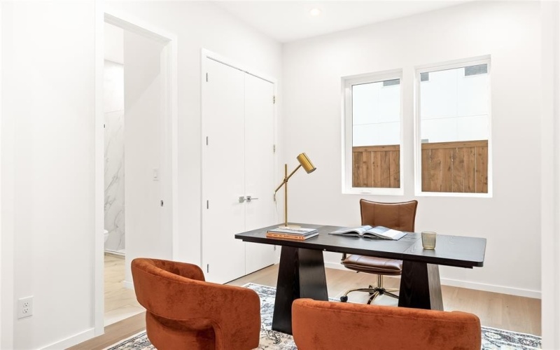 824 McBroom Street, Dallas, TX 75212, 4 Habitaciones Habitaciones , ,3 BañosBaños,Residential,En Venta,824 McBroom Street,0,21200821