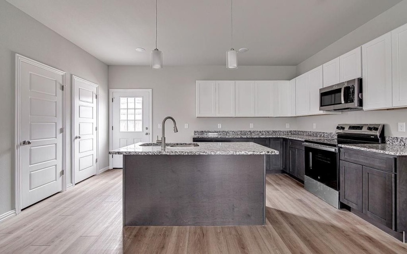 3125 Lumber Street, Fort Worth, TX 76112, 6 Habitaciones Habitaciones , ,5 BañosBaños,Residential Multi Family,En Venta,3125 Lumber Street,0,21200842