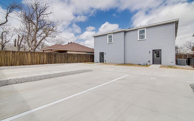 3125 Lumber Street, Fort Worth, TX 76112, 6 Habitaciones Habitaciones , ,5 BañosBaños,Residential Multi Family,En Venta,3125 Lumber Street,0,21200842