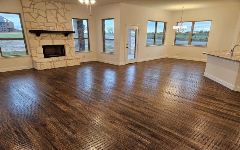 250 Yowell Road, Whitesboro, TX 76273, 6 Bedrooms Bedrooms, ,3 BathroomsBathrooms,Residential,For Sale,250 Yowell Road,20706238