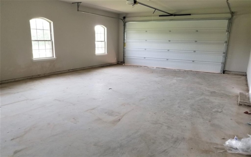 250 Yowell Road, Whitesboro, TX 76273, 6 Bedrooms Bedrooms, ,3 BathroomsBathrooms,Residential,For Sale,250 Yowell Road,20706238