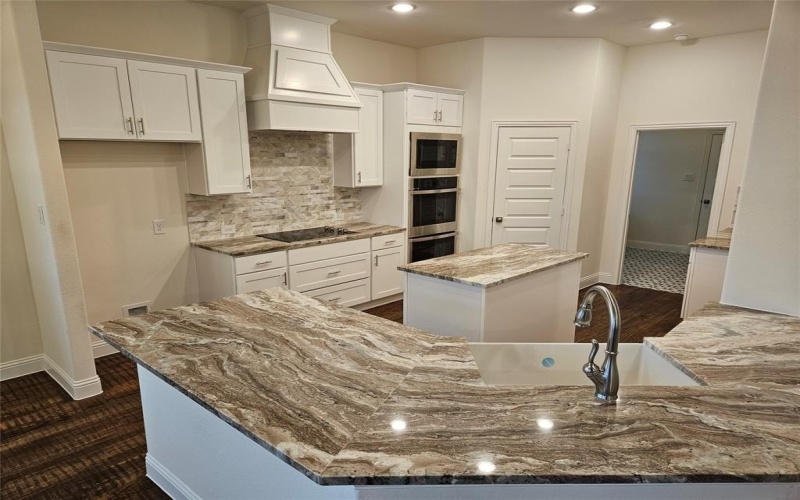 250 Yowell Road, Whitesboro, TX 76273, 6 Bedrooms Bedrooms, ,3 BathroomsBathrooms,Residential,For Sale,250 Yowell Road,20706238