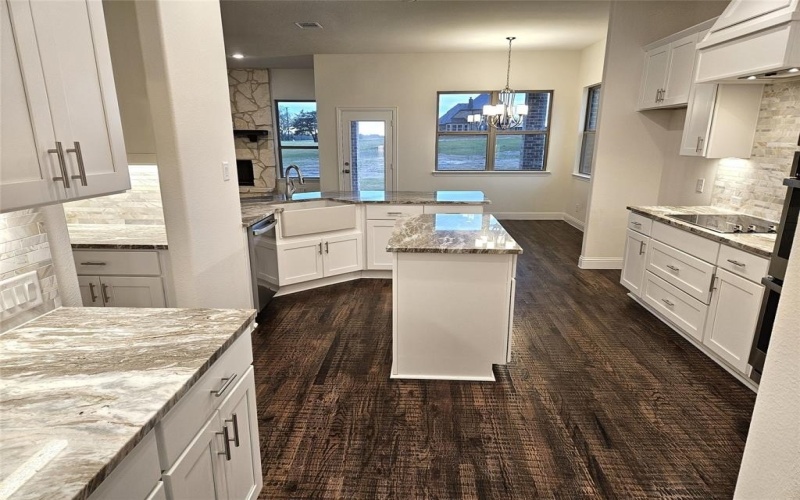 250 Yowell Road, Whitesboro, TX 76273, 6 Bedrooms Bedrooms, ,3 BathroomsBathrooms,Residential,For Sale,250 Yowell Road,20706238