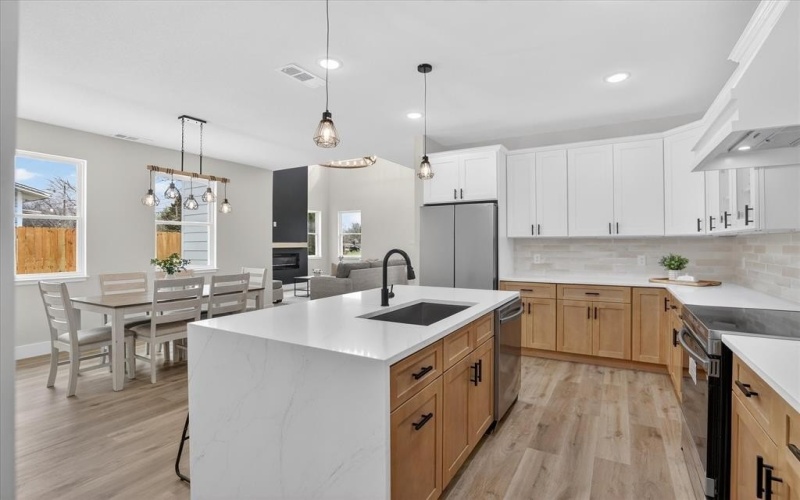 2541 Everton Drive, Lancaster, TX 75134, 4 Habitaciones Habitaciones , ,2 BañosBaños,Residential,En Venta,2541 Everton Drive,0,21201024