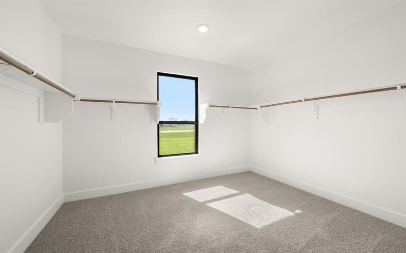 2431 Oak Knoll Drive, Palmer, TX 75152, 4 Bedrooms Bedrooms, ,3 BathroomsBathrooms,Residential,For Sale,2431 Oak Knoll Drive,0,21201040