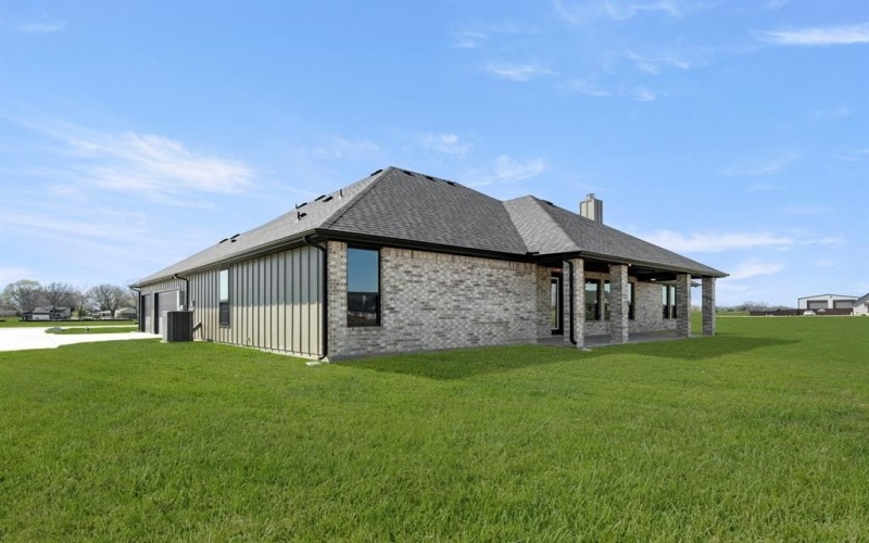 2431 Oak Knoll Drive, Palmer, TX 75152, 4 Bedrooms Bedrooms, ,3 BathroomsBathrooms,Residential,For Sale,2431 Oak Knoll Drive,0,21201040