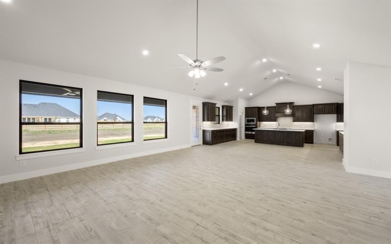 2431 Oak Knoll Drive, Palmer, TX 75152, 4 Bedrooms Bedrooms, ,3 BathroomsBathrooms,Residential,For Sale,2431 Oak Knoll Drive,0,21201040