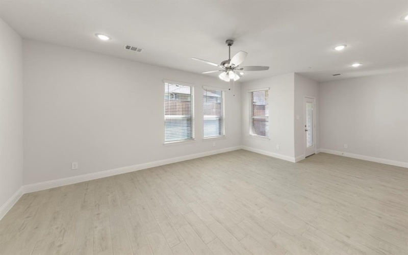 2634 Copper Breaks Street, Dallas, TX 75228, 3 Bedrooms Bedrooms, ,2 BathroomsBathrooms,Residential,For Sale,2634 Copper Breaks Street,0,21201149