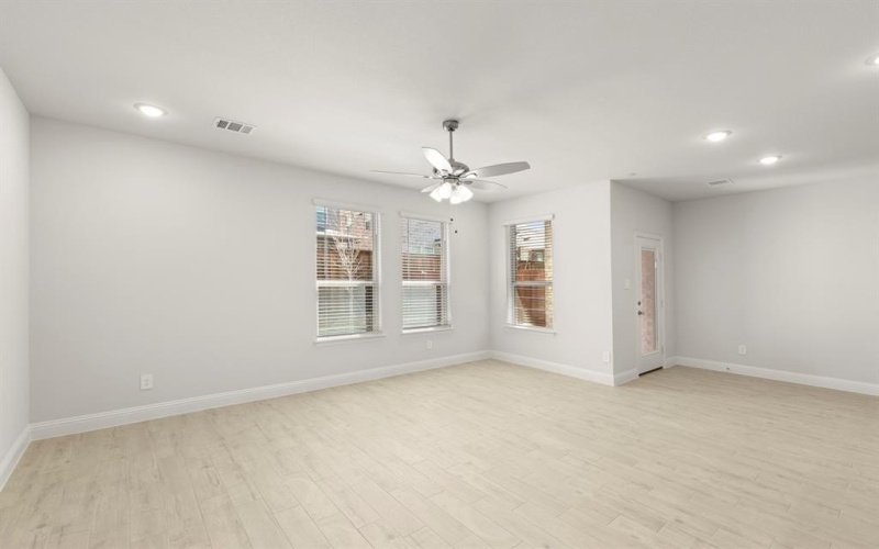 2642 Copper Breaks Street, Dallas, TX 75228, 3 Bedrooms Bedrooms, ,2 BathroomsBathrooms,Residential,For Sale,2642 Copper Breaks Street,0,21201164