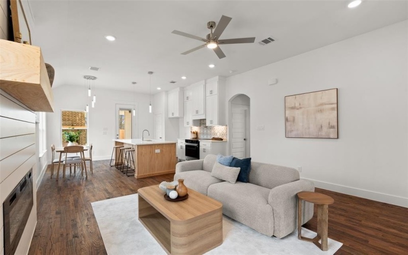 410 Matthew Street, Hillsboro, TX 76645, 3 Habitaciones Habitaciones , ,2 BañosBaños,Residential,En Venta,410 Matthew Street,0,21201223