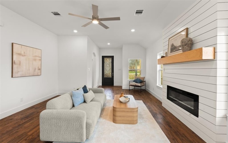 410 Matthew Street, Hillsboro, TX 76645, 3 Habitaciones Habitaciones , ,2 BañosBaños,Residential,En Venta,410 Matthew Street,0,21201223