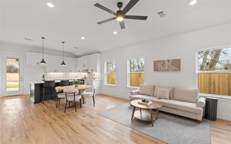 408 Matthew Street, Hillsboro, TX 76645, 3 Habitaciones Habitaciones , ,2 BañosBaños,Residential,En Venta,408 Matthew Street,0,21201265