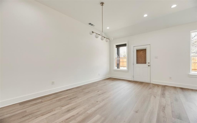 2511 Lea Crest Drive, Dallas, TX 75216, 4 Bedrooms Bedrooms, ,2 BathroomsBathrooms,Residential,For Sale,2511 Lea Crest Drive,0,21195681