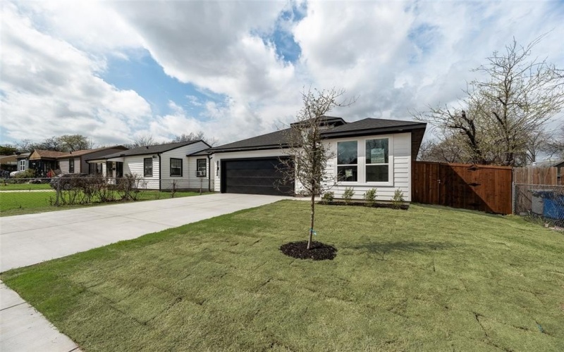 2511 Lea Crest Drive, Dallas, TX 75216, 4 Bedrooms Bedrooms, ,2 BathroomsBathrooms,Residential,For Sale,2511 Lea Crest Drive,0,21195681