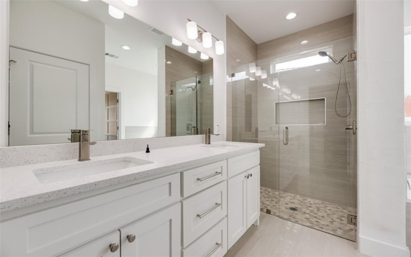 2511 Lea Crest Drive, Dallas, TX 75216, 4 Bedrooms Bedrooms, ,2 BathroomsBathrooms,Residential,For Sale,2511 Lea Crest Drive,0,21195681