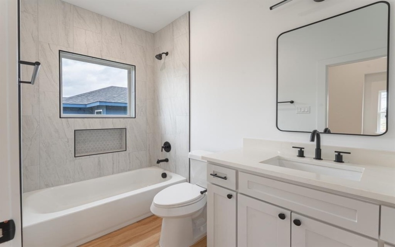 3041 Valentine Street, Dallas, TX 75215, 4 Bedrooms Bedrooms, ,5 BathroomsBathrooms,Residential,For Sale,3041 Valentine Street,0,21197145