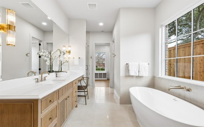 1121 Eton Drive, Richardson, TX 75080, 5 Habitaciones Habitaciones , ,5 BañosBaños,Residential,En Venta,1121 Eton Drive,0,21197770