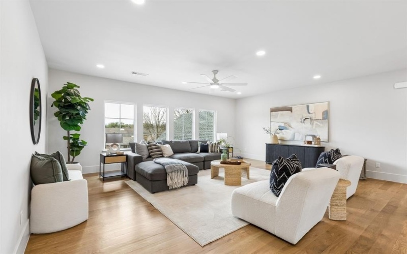 1121 Eton Drive, Richardson, TX 75080, 5 Habitaciones Habitaciones , ,5 BañosBaños,Residential,En Venta,1121 Eton Drive,0,21197770