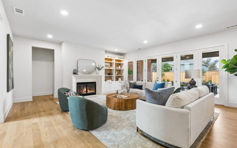 1121 Eton Drive, Richardson, TX 75080, 5 Habitaciones Habitaciones , ,5 BañosBaños,Residential,En Venta,1121 Eton Drive,0,21197770