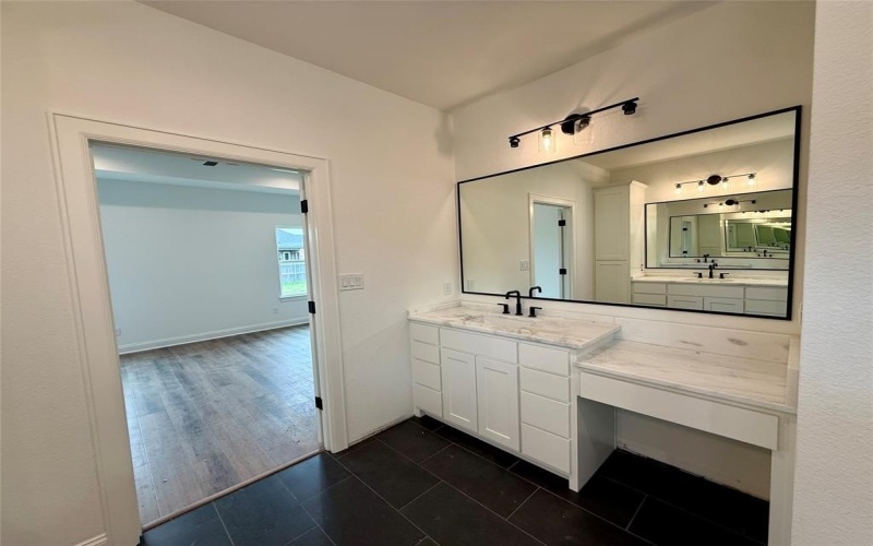 10400 T Bury Lane, Waco, TX 76708, 4 Bedrooms Bedrooms, ,2 BathroomsBathrooms,Residential,For Sale,10400 T Bury Lane,0,21199437