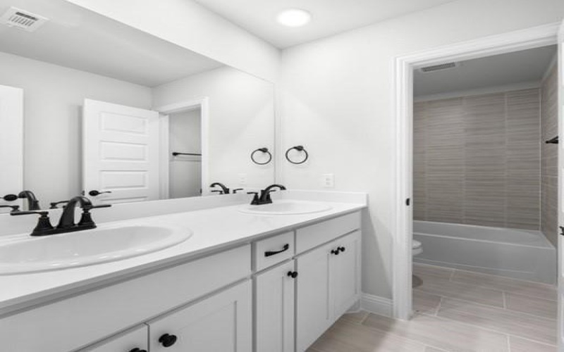 124 Lila Lake Drive, Waxahachie, TX 75165, 4 Habitaciones Habitaciones , ,2 BañosBaños,Residential,En Venta,124 Lila Lake Drive,0,21199501