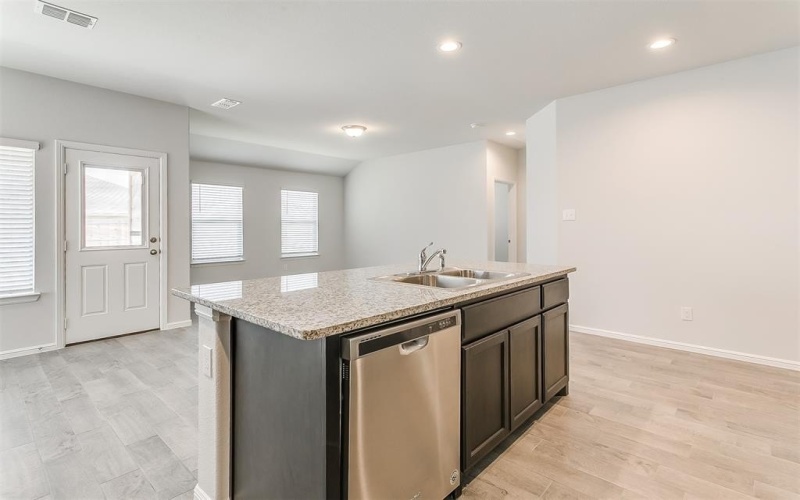 9209 Herringbone Drive, Fort Worth, TX 76131, 4 Habitaciones Habitaciones , ,2 BañosBaños,Residential,En Venta,9209 Herringbone Drive,0,21199669