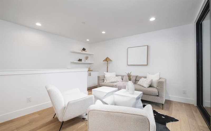 4303 Cedar Springs Road #107, Dallas, TX 75219, 3 Bedrooms Bedrooms, ,3 BathroomsBathrooms,Residential,For Sale,4303 Cedar Springs Road,0,21199901