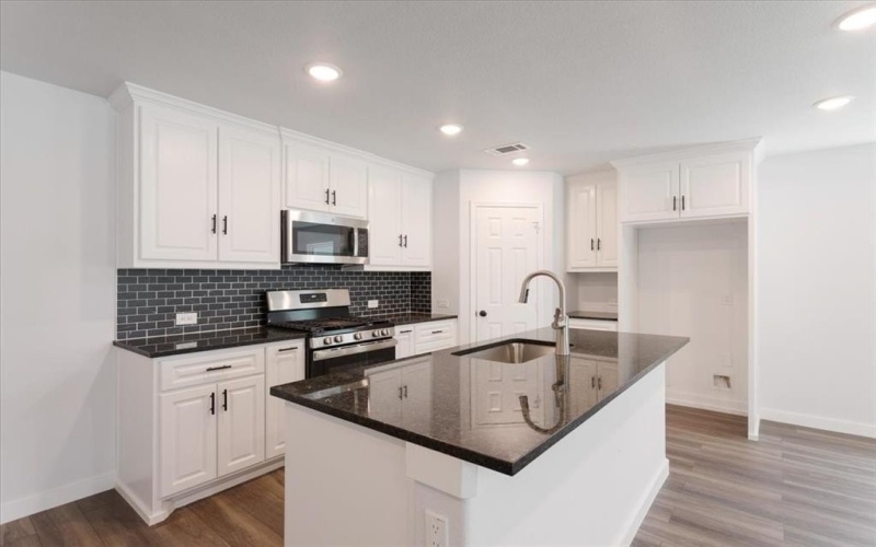 801 S Walnut, Sherman, TX 75090, 3 Habitaciones Habitaciones , ,2 BañosBaños,Residential,En Venta,801 S Walnut,0,21199915