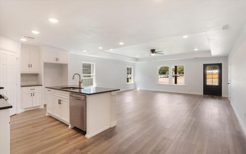 801 S Walnut, Sherman, TX 75090, 3 Habitaciones Habitaciones , ,2 BañosBaños,Residential,En Venta,801 S Walnut,0,21199915