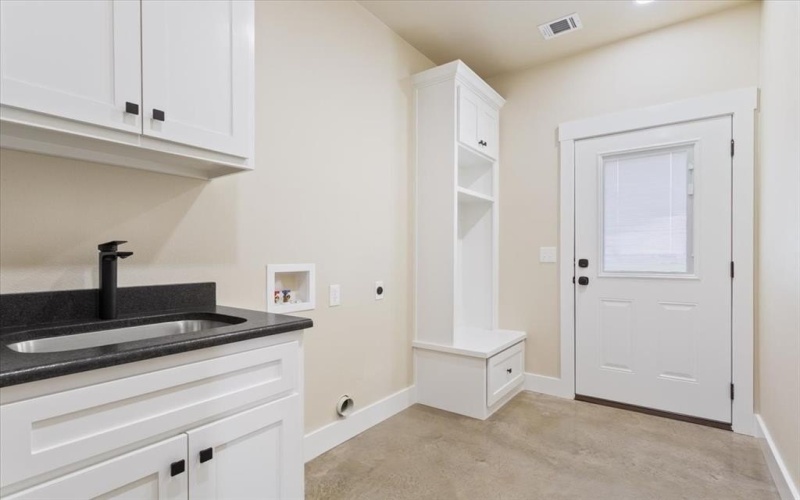 213 Kasberg Road, Leroy, TX 76654, 3 Bedrooms Bedrooms, ,2 BathroomsBathrooms,Residential,For Sale,213 Kasberg Road,0,21199942