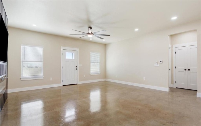 213 Kasberg Road, Leroy, TX 76654, 3 Bedrooms Bedrooms, ,2 BathroomsBathrooms,Residential,For Sale,213 Kasberg Road,0,21199942