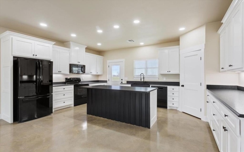 213 Kasberg Road, Leroy, TX 76654, 3 Bedrooms Bedrooms, ,2 BathroomsBathrooms,Residential,For Sale,213 Kasberg Road,0,21199942